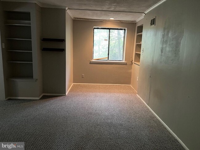 Building Photo - 50 Stonegate Dr