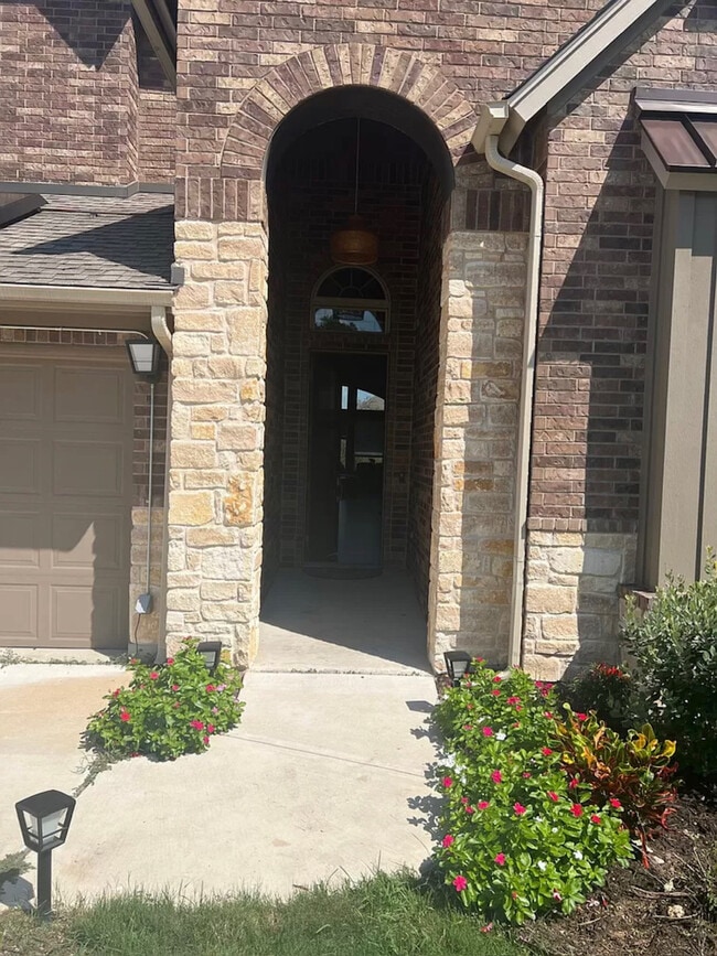 Building Photo - 14309 Tyburn Trail