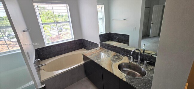 Building Photo - 1145 Yellowheart Way