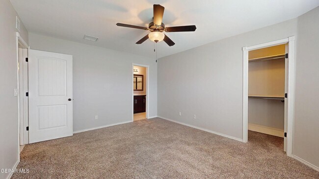 Building Photo - 13648 Samlesbury Ave