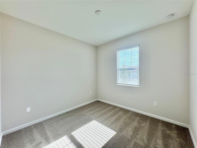 Building Photo - 656 Hennepin Lp