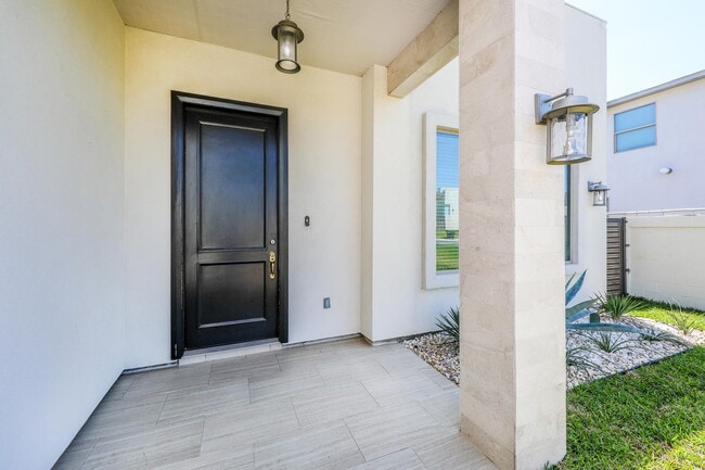 Building Photo - 2319 Palos Lp