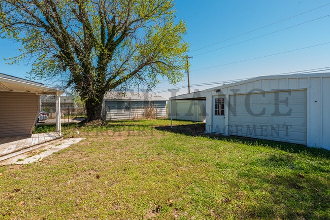 Building Photo - 125 Grover Ave