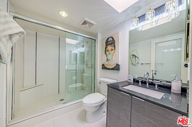 Building Photo - 600 Ridgeley Dr