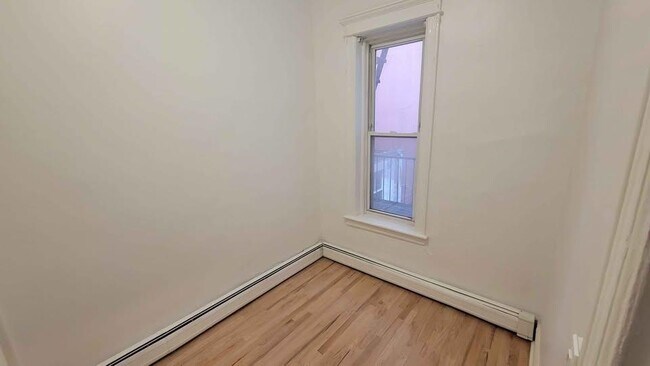 Building Photo - 262 Summit Ave