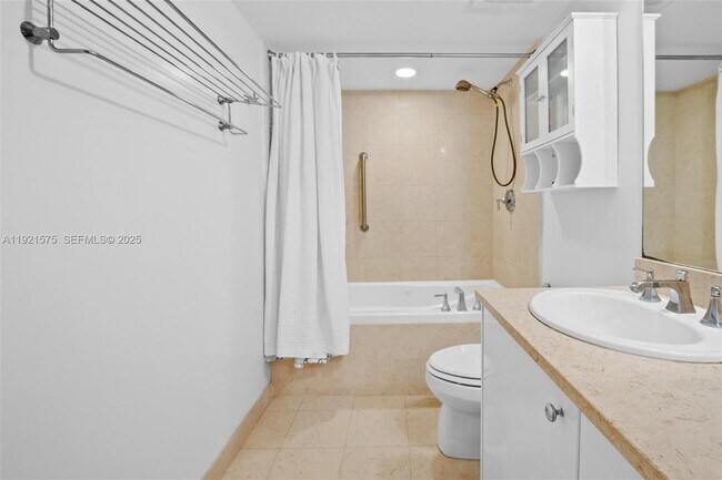 Building Photo - 19900 E Country Club Dr