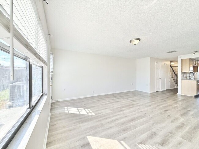 Building Photo - 2131 Ridge Rd