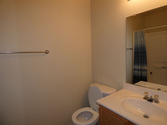 Building Photo - 6920 Meadow Way Ln