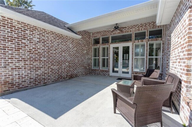 Building Photo - 306 Palermo Dr