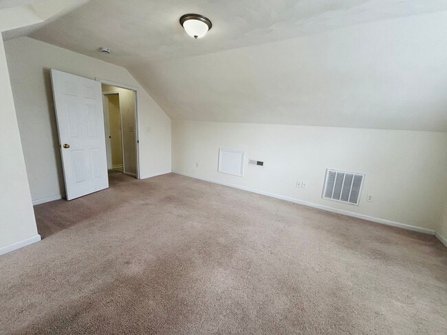 Building Photo - 255 Windsor Dr NW