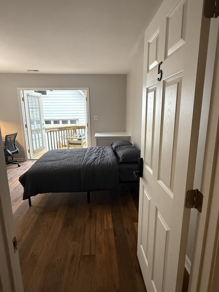 Building Photo - 2010 Dembrigh Ln