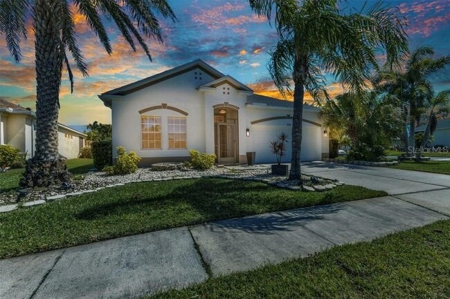 Building Photo - 2640 Suncoast Lakes Blvd
