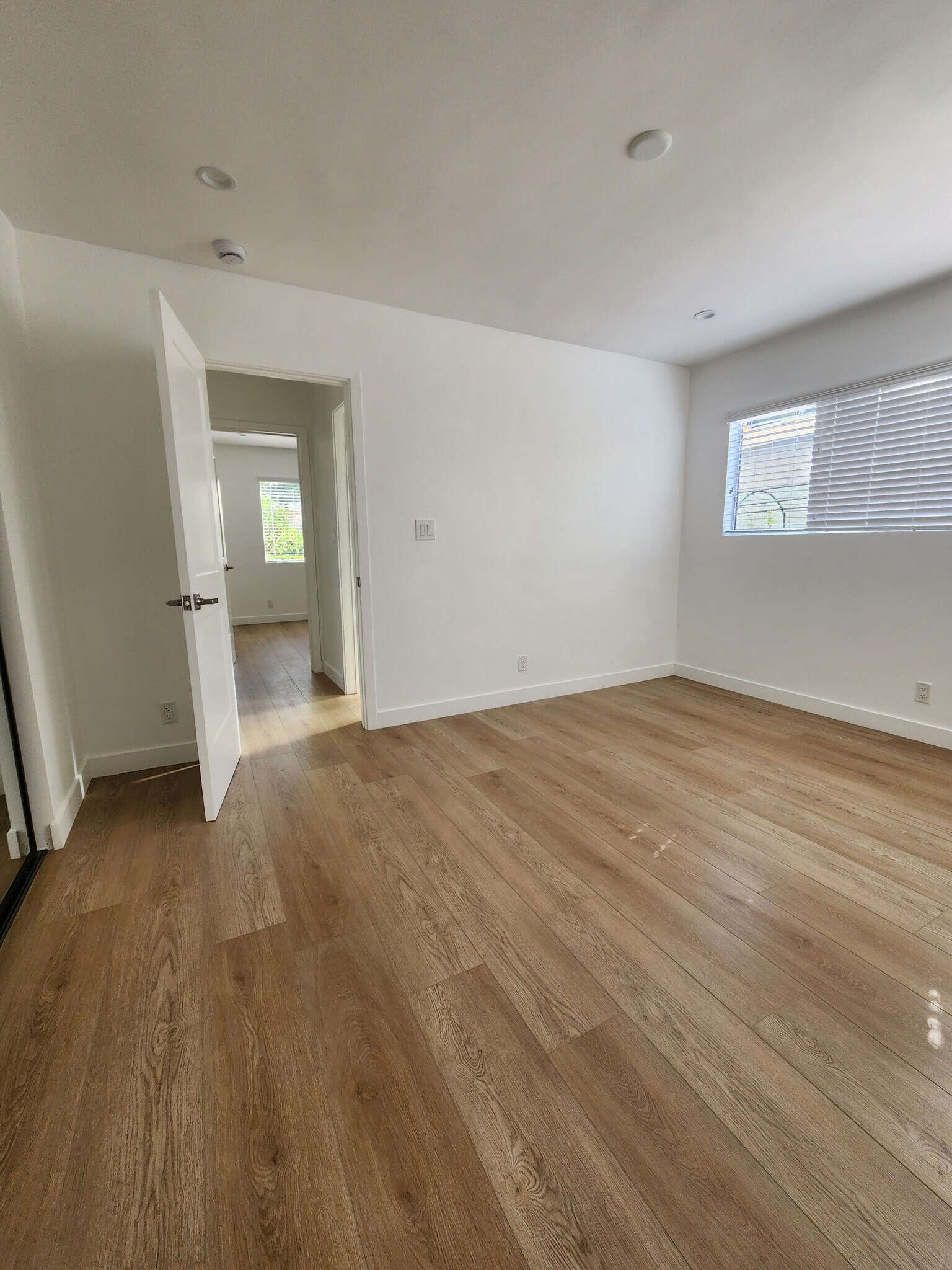 Building Photo - 2336 34th St