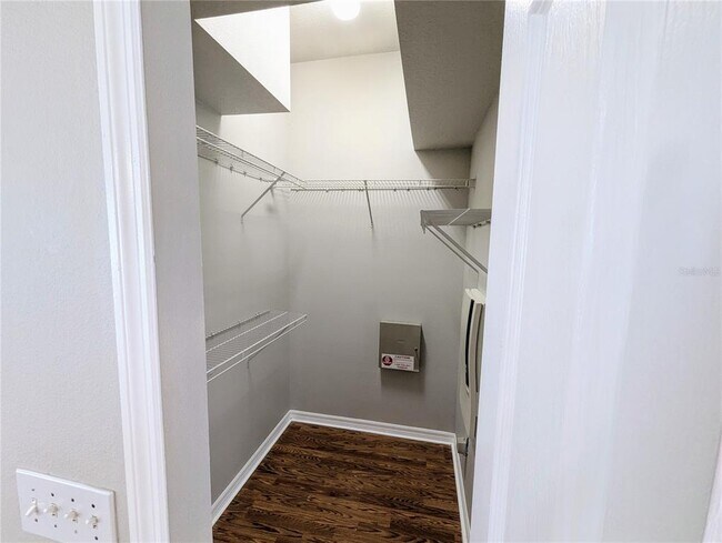Building Photo - 15524 Lake Bella Vista Dr