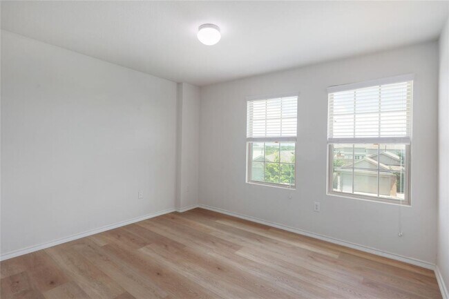 Building Photo - 10205 Gertrudis Lp