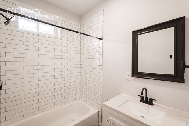 Building Photo - 5111 Willows Ave