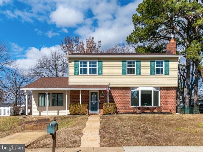 Building Photo - 402 S Cherry Grove Ave