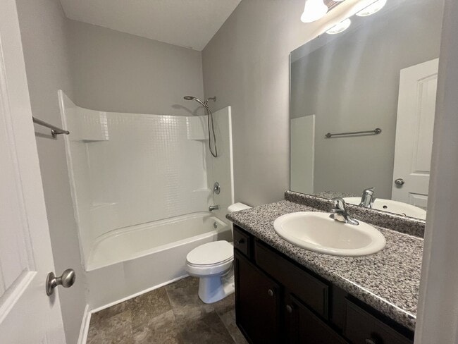 Building Photo - Home For Rent