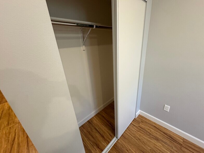 Building Photo - 6718 Sylmar Ave