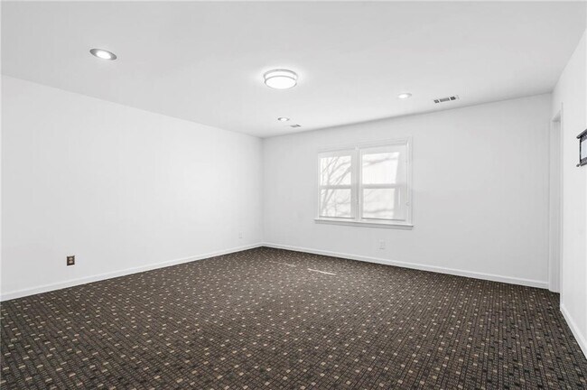 Building Photo - 526 Coopers Pond Dr