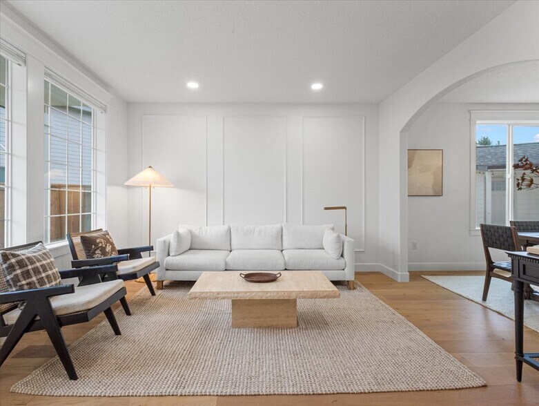 Building Photo - 10300 NE 95th Ave