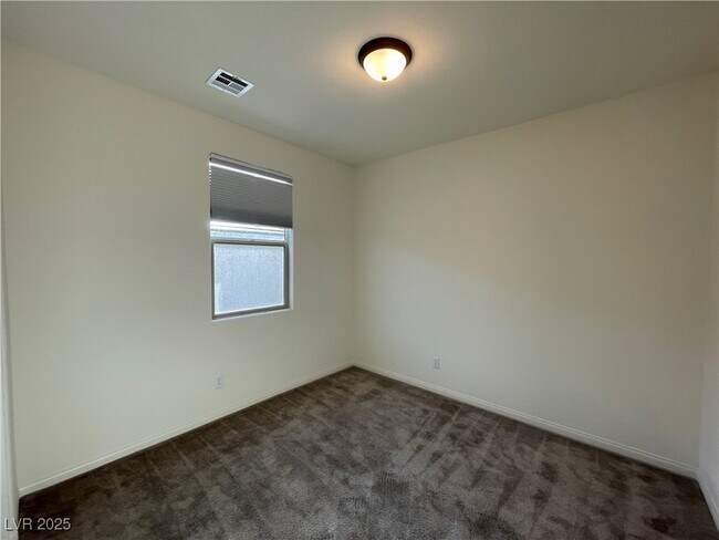 Building Photo - 11747 Emerald Lk Ave