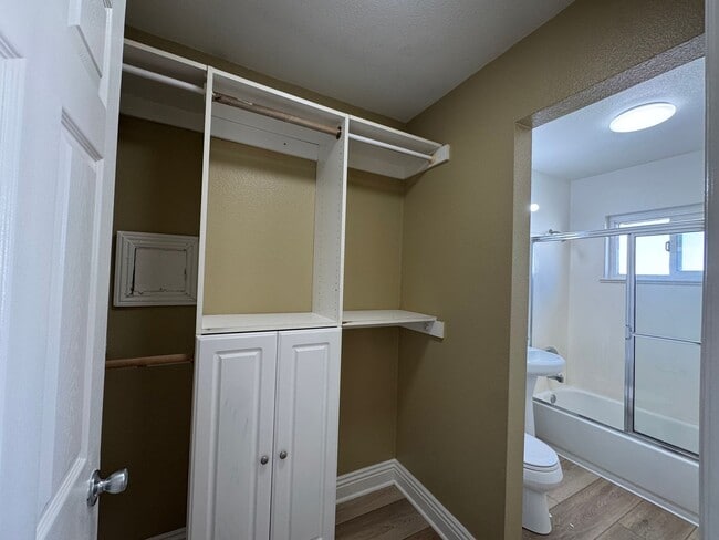 Building Photo - Half Off First Month's Rent Ready to Move in-El Cajon Studio for Rent