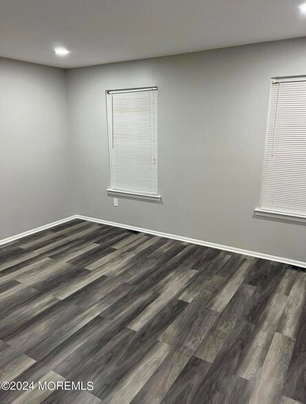 Building Photo - 254 Bromley Pl