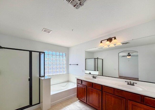 Building Photo - 7085 W Andrew Ln