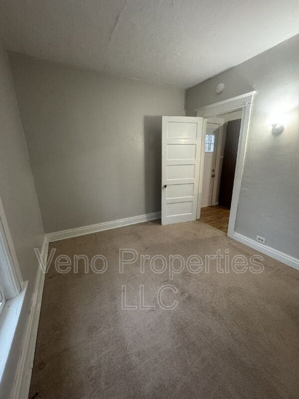 Building Photo - 61 South Main St