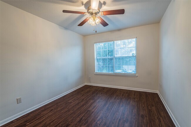 Building Photo - 6303 Faulkner Ridge Dr
