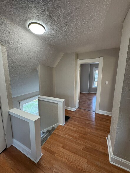 Building Photo - 501 Prouty Ave