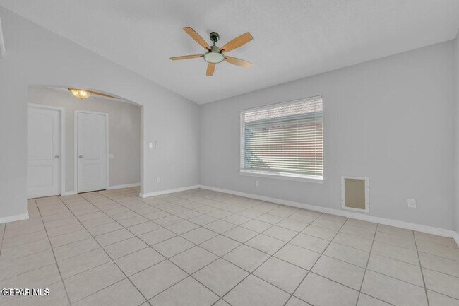 Building Photo - 12255 Via Del Rio