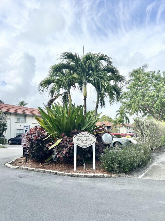 Building Photo - 1000 NW 13th St