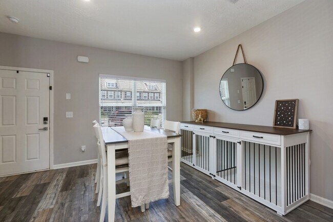 Building Photo - 774 Bradburn Village Way