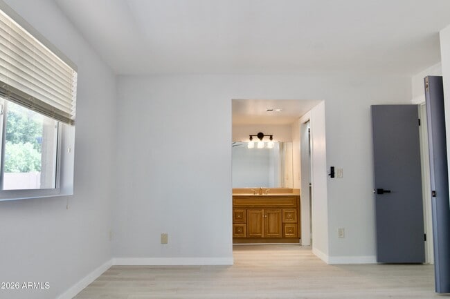 Building Photo - 16801 N 45th Pl