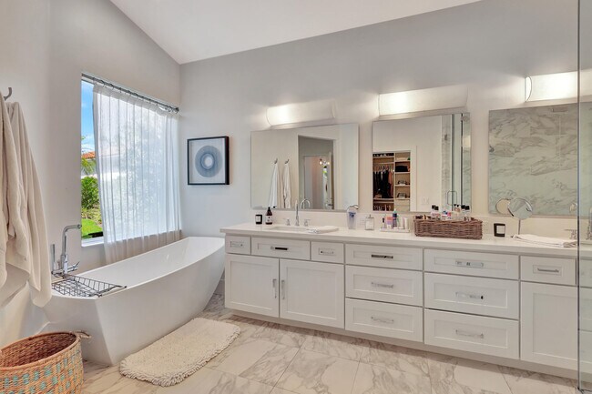Building Photo - 12612 Mallet Cir