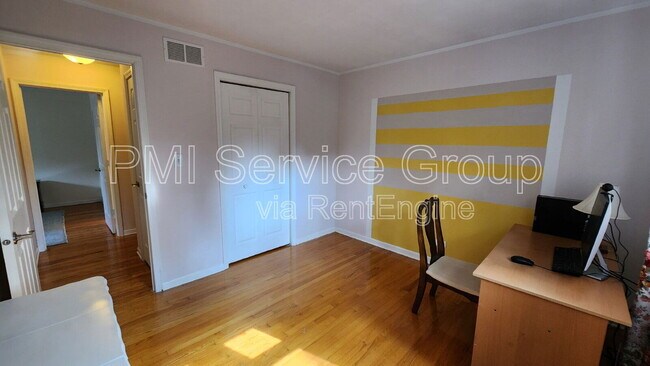 Building Photo - 8558 Beller Ct