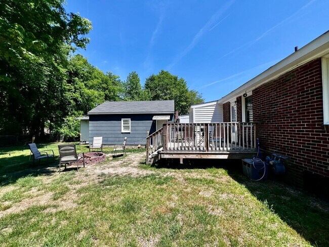 Building Photo - Charming 3 bedroom located in the heart of Chesapeake