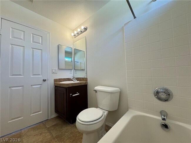 Building Photo - 1030 E Eldorado Ln