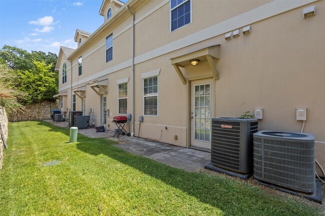 Building Photo - 8015 Ederville Cir