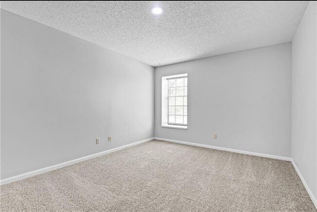 Building Photo - 14938 Riggs St