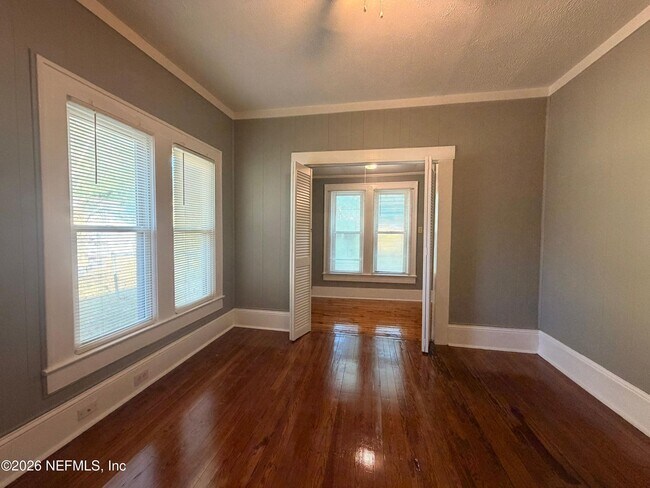 Building Photo - 919 Maynard St