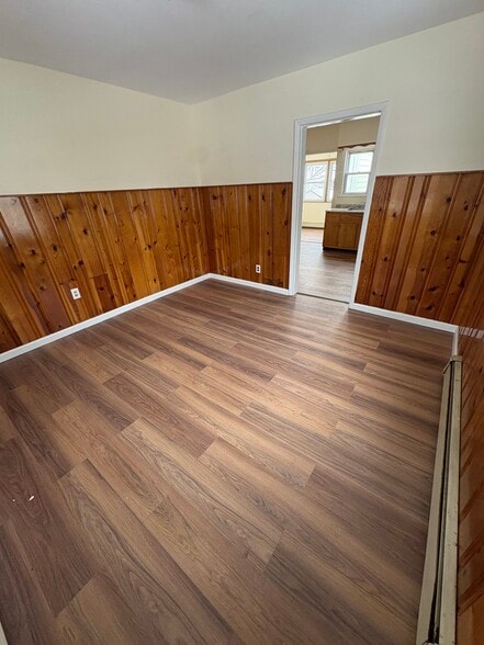 Building Photo - 19 Spring St