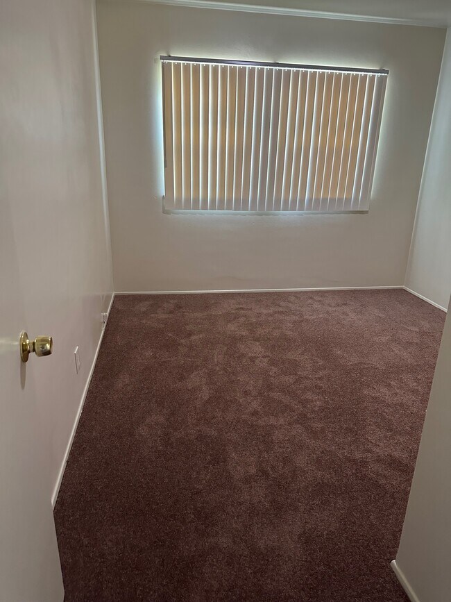 Building Photo - 515 W Foothill Blvd