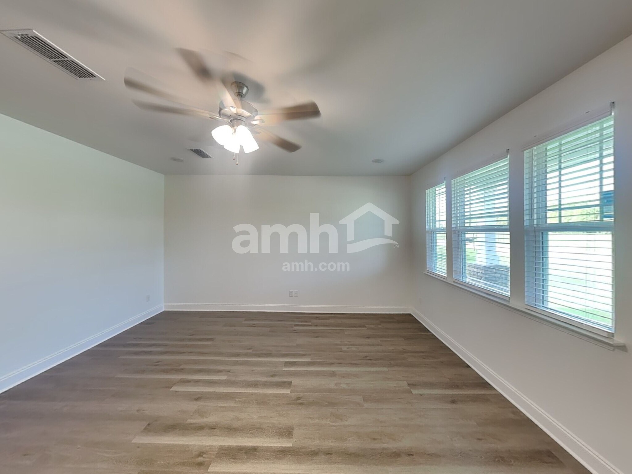 Building Photo - 208 Argea Dr