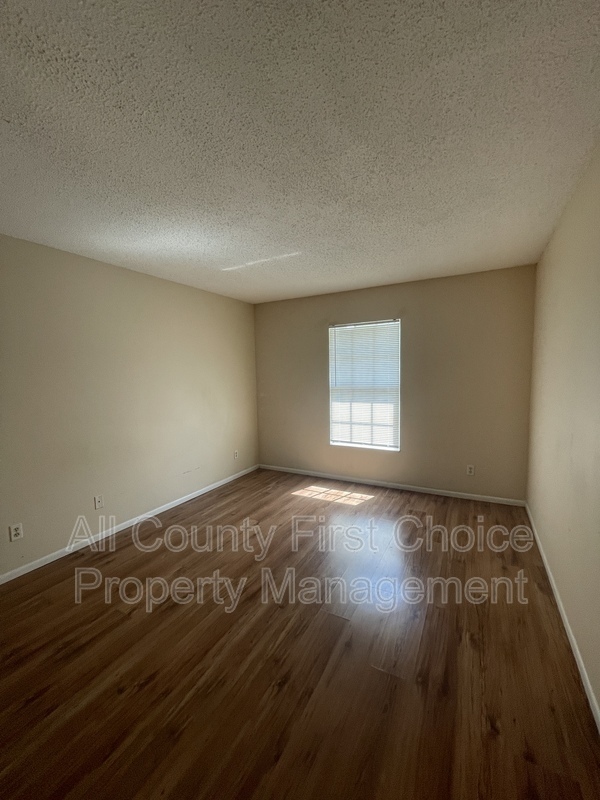 Building Photo - 7315 Parkside Villas Dr