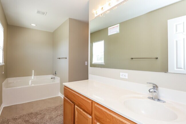 Building Photo - 12930 Bridleford Dr