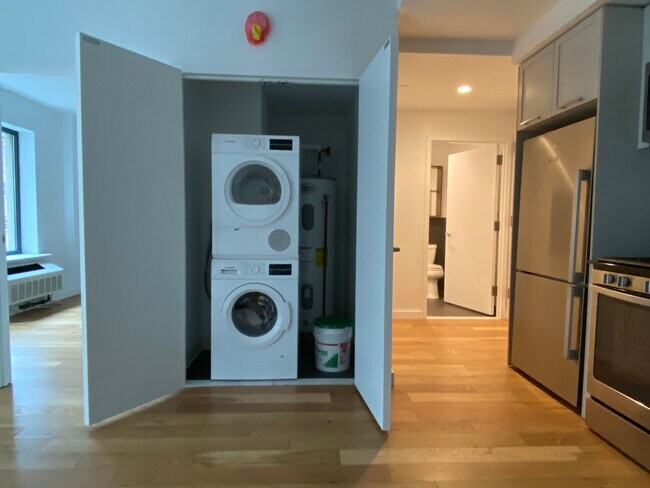 Building Photo - 150 Union Ave