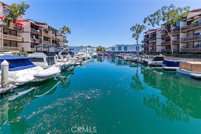 Building Photo - 6315 Marina Pacifica Dr S